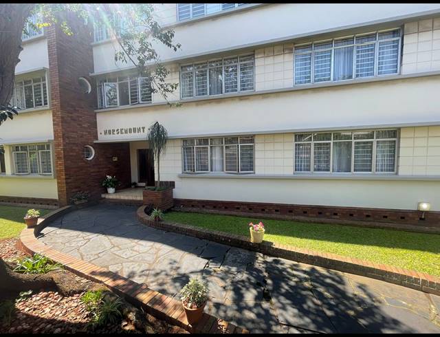 1.5 BEDROOM FLAT FOR SALE IN GLENWOOD